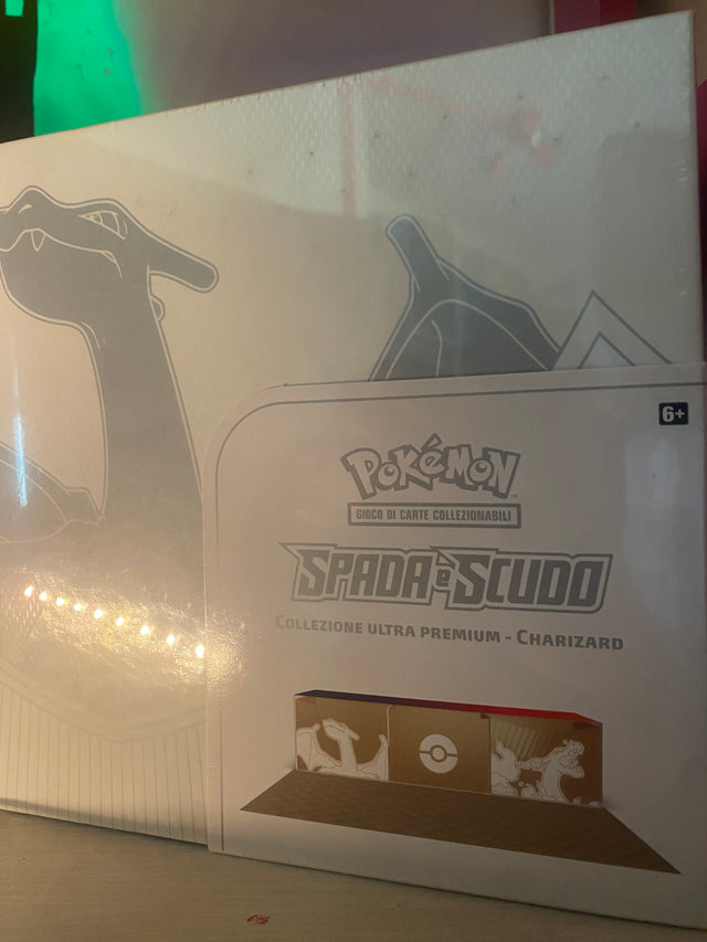 Ultra Premium Collection Charizard ITA Sigillata – Pokémon sigillato – foto 2